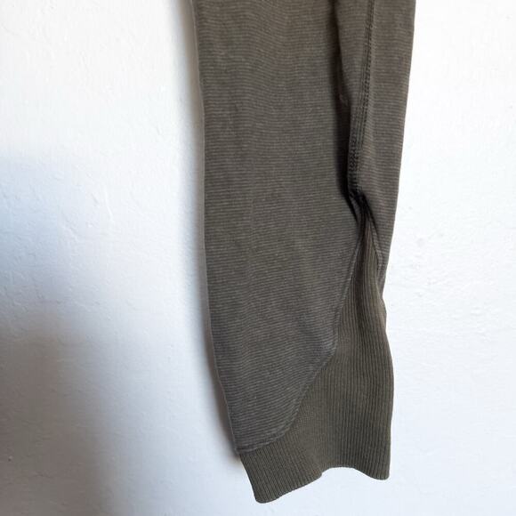 Lululemon Leggings Crop Capri 4 XS Wee Strip Fatigue Leggings Mid Rise - Picture 3 of 7